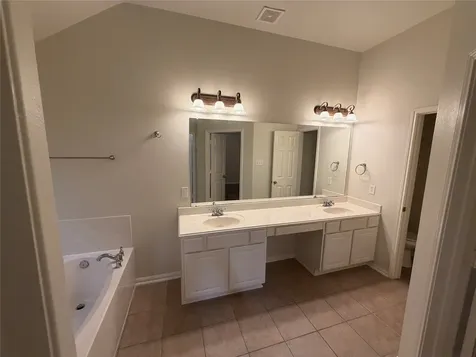 31 W Spindle Tree Circle The Woodlands TX 77382