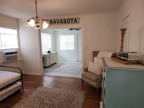 1104 Sycamore Street Navasota TX 77868