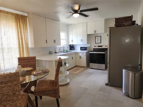 1104 Sycamore Street Navasota TX 77868