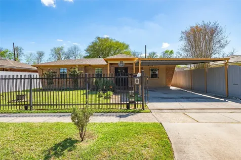 8606 Guinevere Street Houston TX 77029