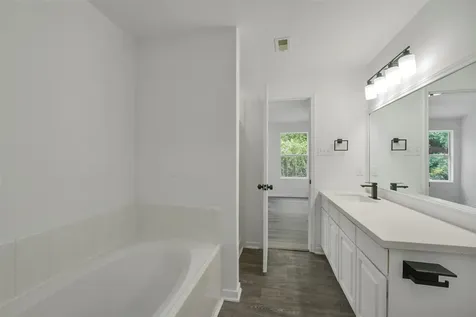2811 Packard Elm Street Houston TX 77038