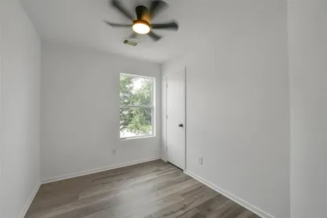 2811 Packard Elm Street Houston TX 77038