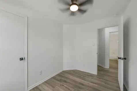 2811 Packard Elm Street Houston TX 77038