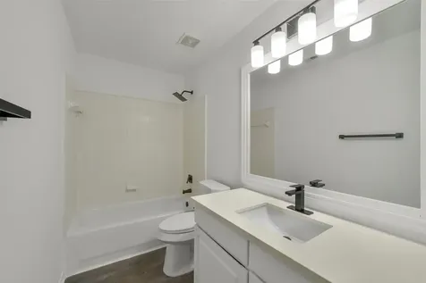 2811 Packard Elm Street Houston TX 77038