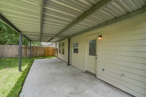 2811 Packard Elm Street Houston TX 77038