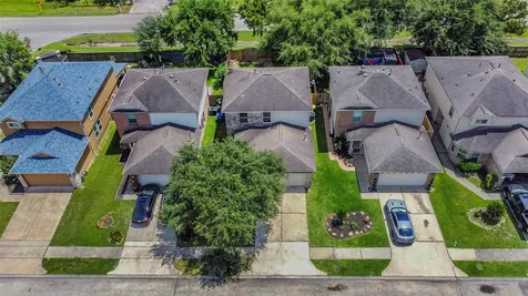 2811 Packard Elm Street Houston TX 77038