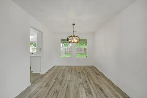 2811 Packard Elm Street Houston TX 77038