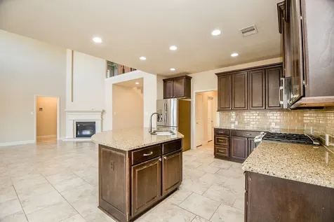 13513 S Canyon Gale Lane Pearland TX 77584