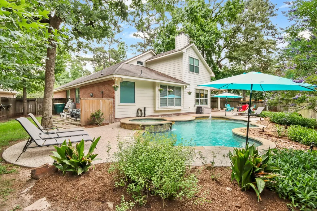 3 S Misty Canyon Place The Woodlands TX 77385