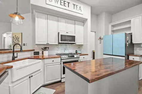 3 S Misty Canyon Place The Woodlands TX 77385