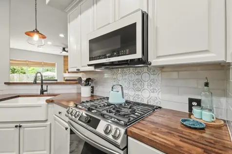 3 S Misty Canyon Place The Woodlands TX 77385