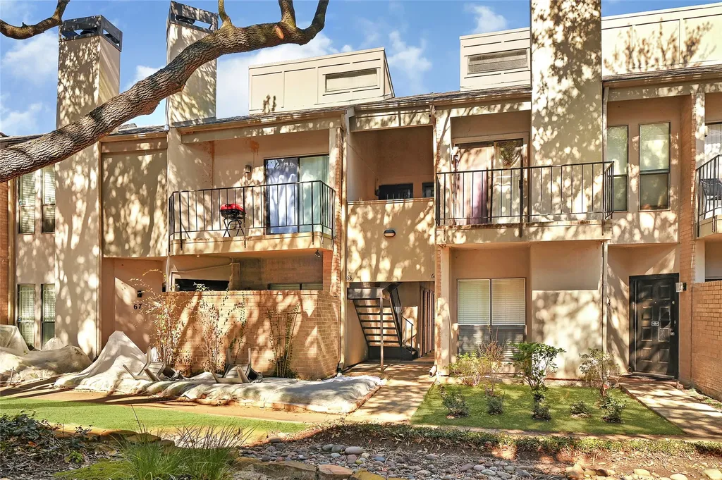 10811 Richmond Avenue 68 Houston TX 77042