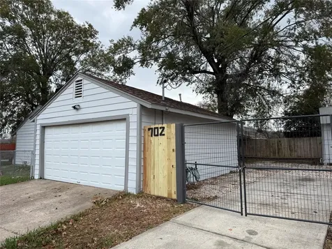 702 Westshire Drive Houston TX 77013