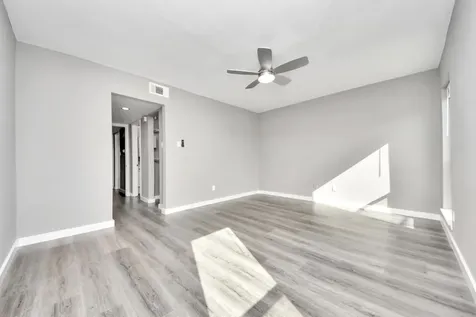 6311 Riverview Way Houston TX 77057