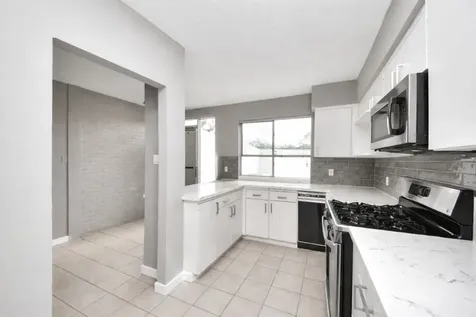 6311 Riverview Way Houston TX 77057