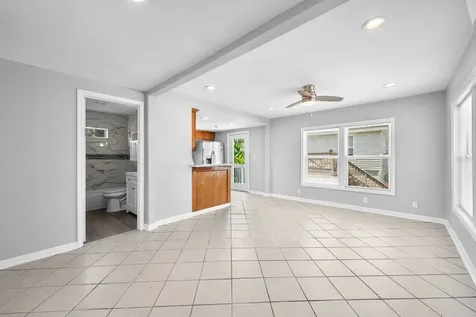 2023 1/2 Hollywood Avenue Galveston TX 77551