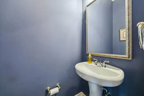 2630 Shady Acres Landing Houston TX 77008