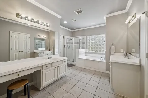 2630 Shady Acres Landing Houston TX 77008