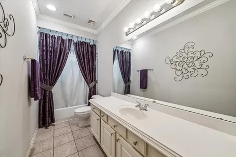 2630 Shady Acres Landing Houston TX 77008