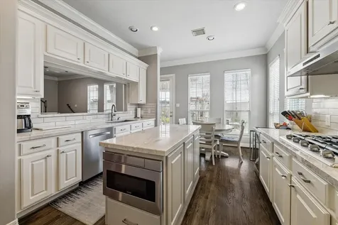 2630 Shady Acres Landing Houston TX 77008