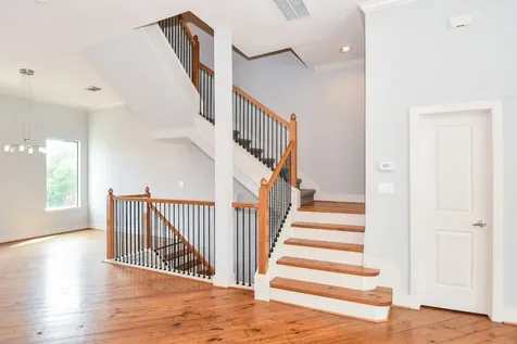 748 W 16th Street B Houston TX 77008