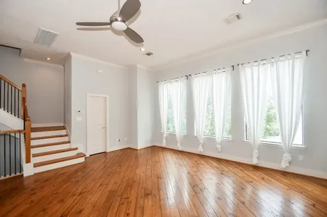 748 W 16th Street B Houston TX 77008