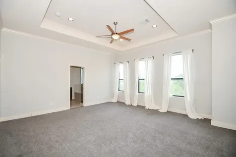 748 W 16th Street B Houston TX 77008