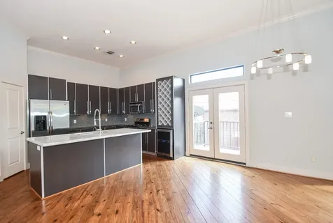 748 W 16th Street B Houston TX 77008