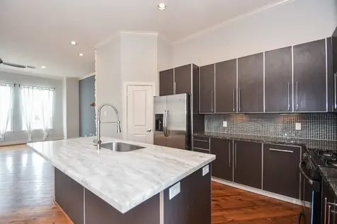 748 W 16th Street B Houston TX 77008