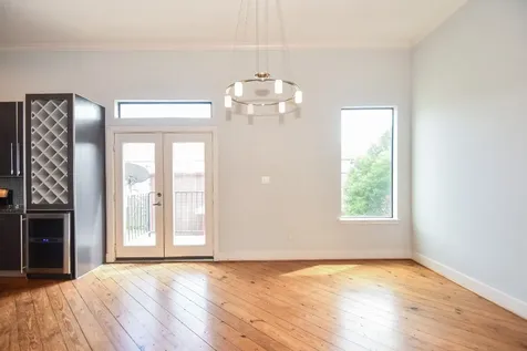 748 W 16th Street B Houston TX 77008