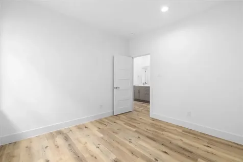 11916 S Hoa Sen Circle Houston TX 77072