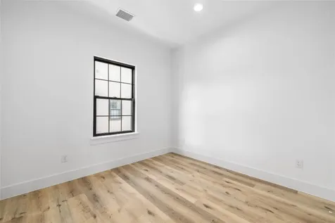 11916 S Hoa Sen Circle Houston TX 77072