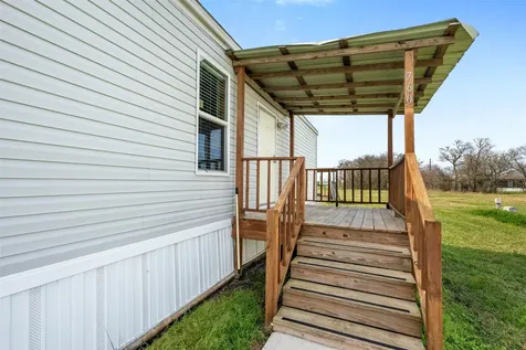 760 Blueberry Rd Road Cove TX 77523