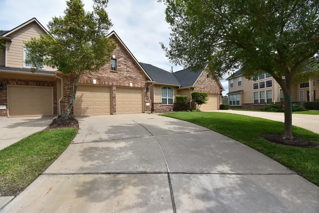 1734 Pepper Hill Lane Sugar Land TX 77479