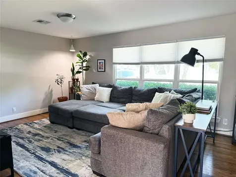 4821 Hummingbird Street Houston TX 77035