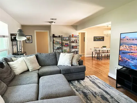 4821 Hummingbird Street Houston TX 77035