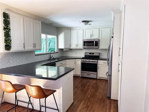 4821 Hummingbird Street Houston TX 77035