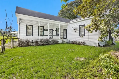 207 W Elder Street Colmesneil TX 75938