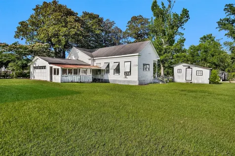 207 W Elder Street Colmesneil TX 75938