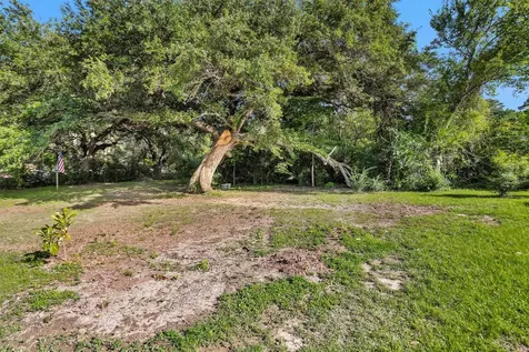 207 W Elder Street Colmesneil TX 75938