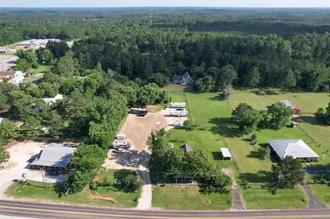 207 W Elder Street Colmesneil TX 75938