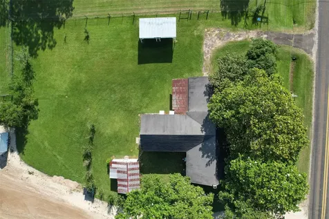 207 W Elder Street Colmesneil TX 75938