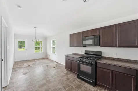 1634 Road 5102 Cleveland TX 77327