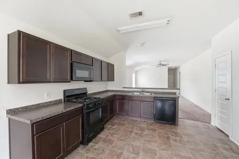 1634 Road 5102 Cleveland TX 77327