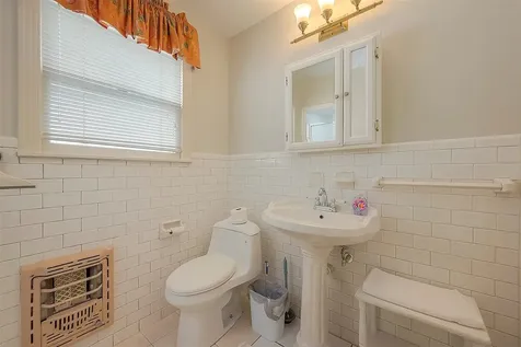 1558 1/2 Castle Court Houston TX 77006