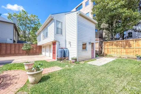 1558 1/2 Castle Court Houston TX 77006