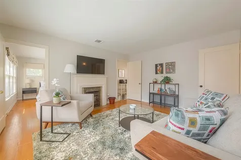 1558 1/2 Castle Court Houston TX 77006