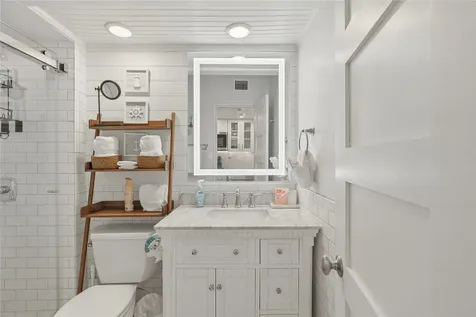 5220 Seawall Boulevard 1231 Galveston TX 77551