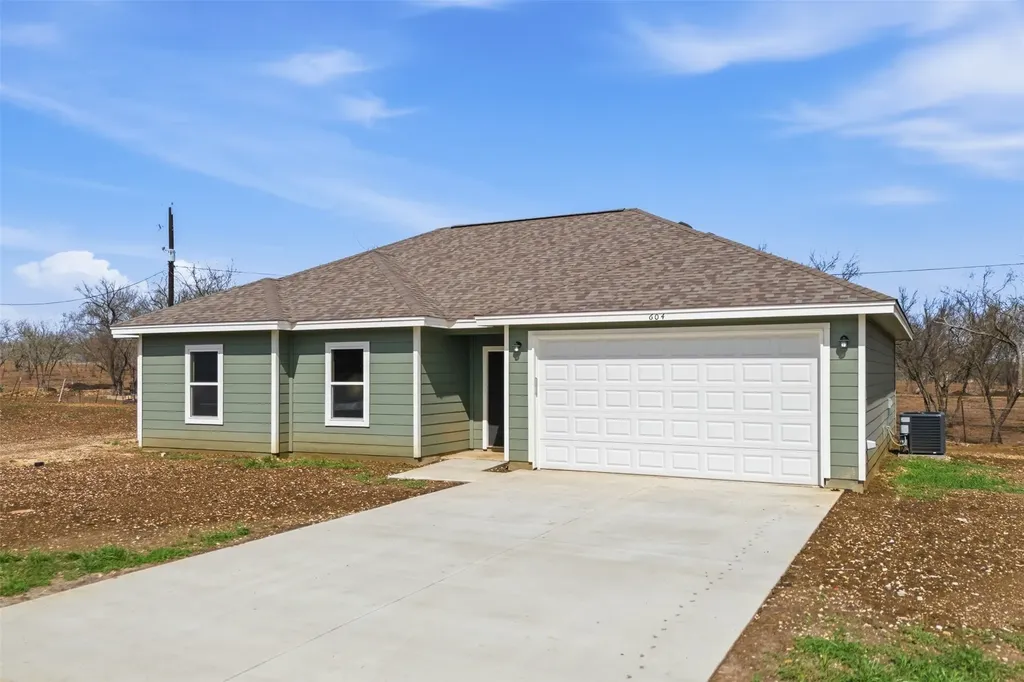 604 Mustang Circle Nixon TX 78140