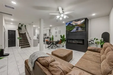522 N 6th Street La Porte TX 77571